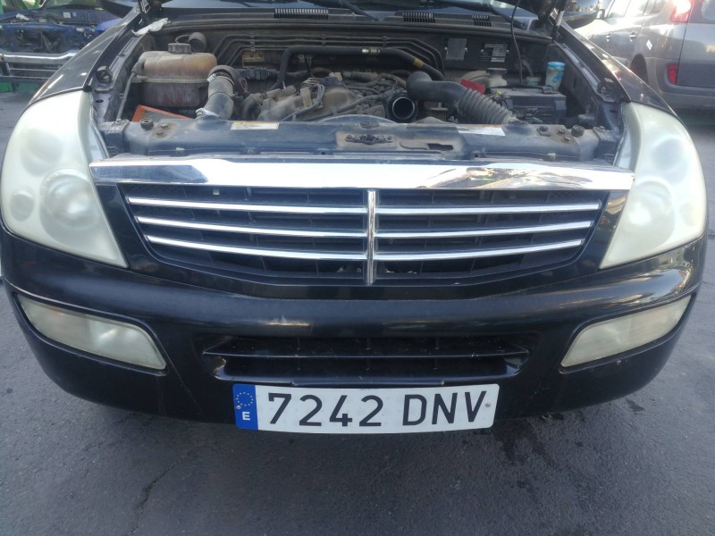 Recambio de rejilla delantera para ssangyong rexton 2.7 turbodiesel cat referencia OEM IAM 7946008000  