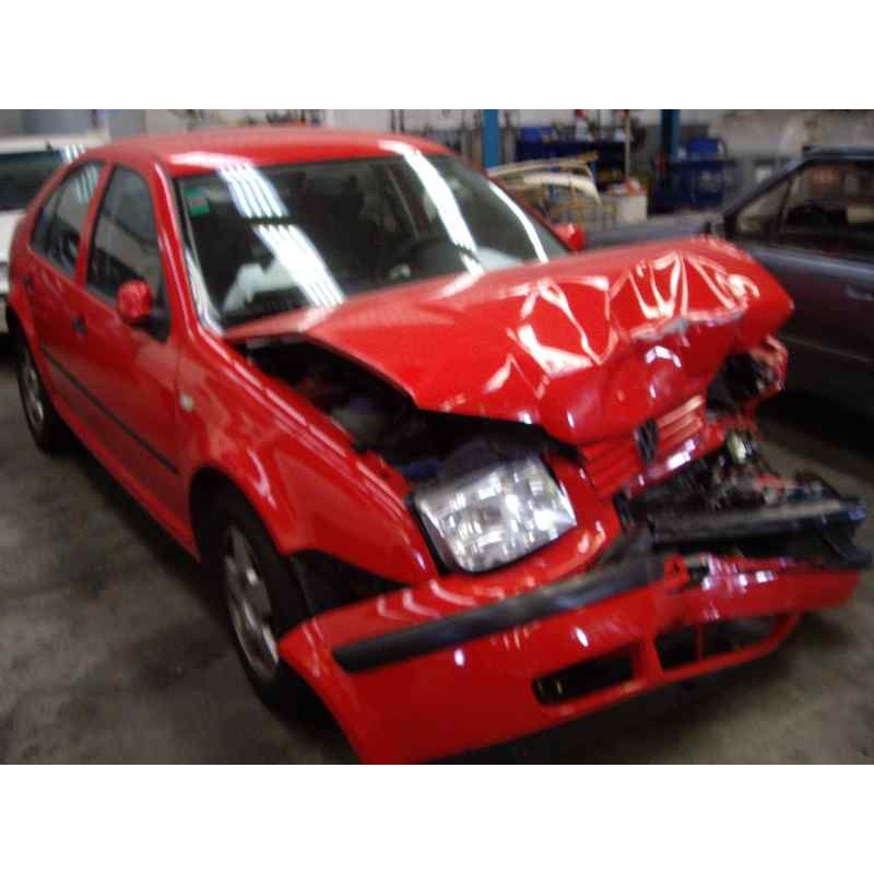 VOLKSWAGEN BORA BERLINA (1J2)
