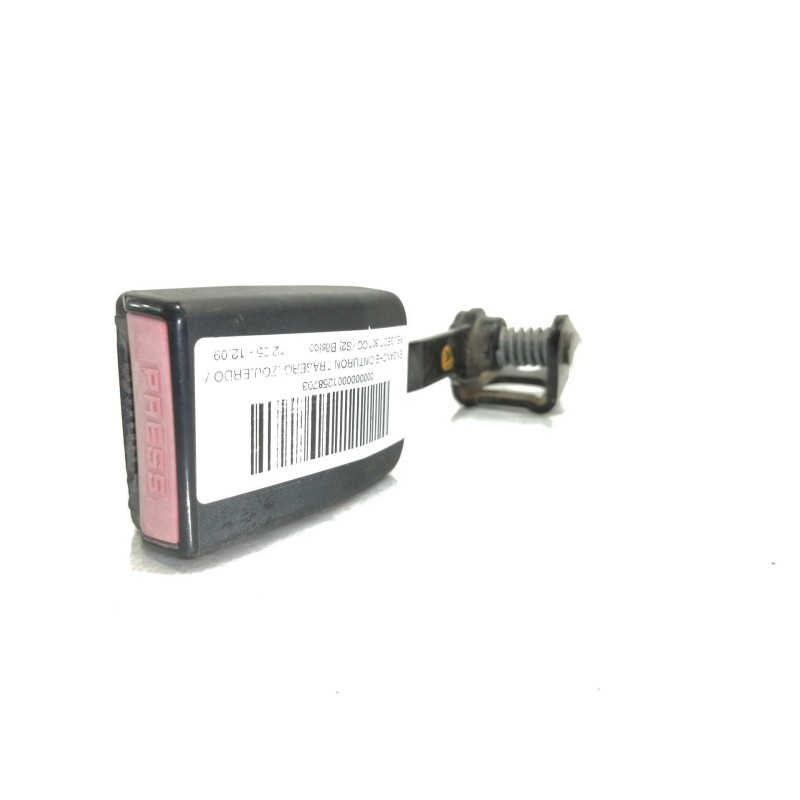 Recambio de enganche cinturon trasero izquierdo para peugeot 307 cc (s2) básico referencia OEM IAM B6009409  