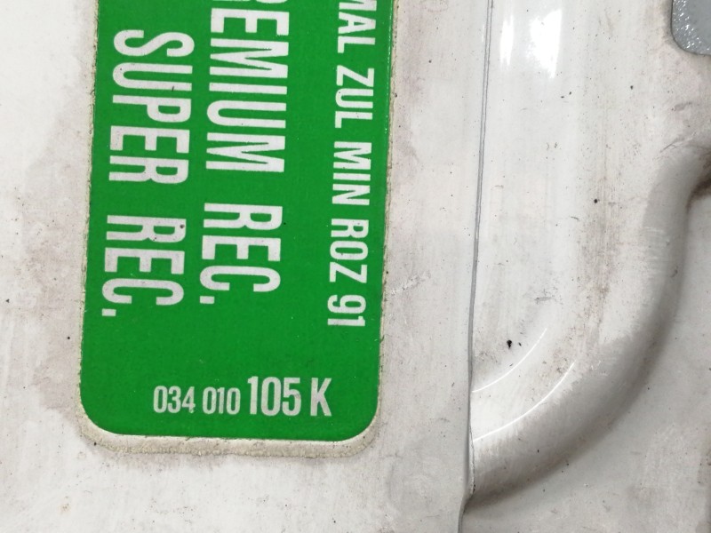 Recambio de tapa exterior combustible para audi coupe (8b3) básico referencia OEM IAM   