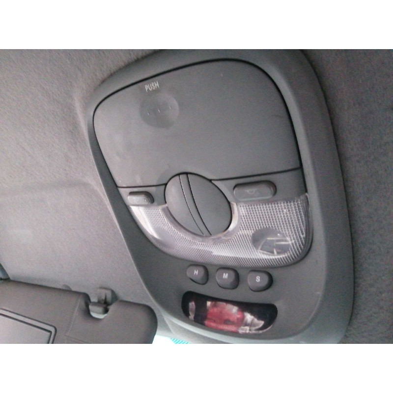 Recambio de luz interior para kia carens 2.0 crdi lx monovolumen referencia OEM IAM 928003E0  