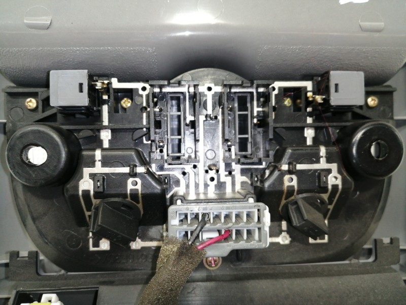 Recambio de luz interior para kia carens 2.0 crdi lx monovolumen referencia OEM IAM 928003E0  