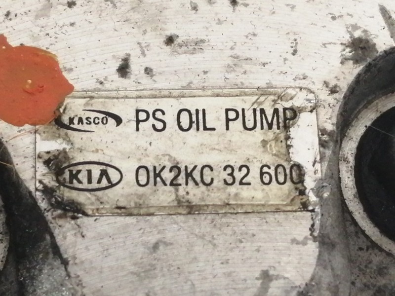 Recambio de bomba direccion para kia carens 2.0 crdi lx monovolumen referencia OEM IAM 0K2KC32600  