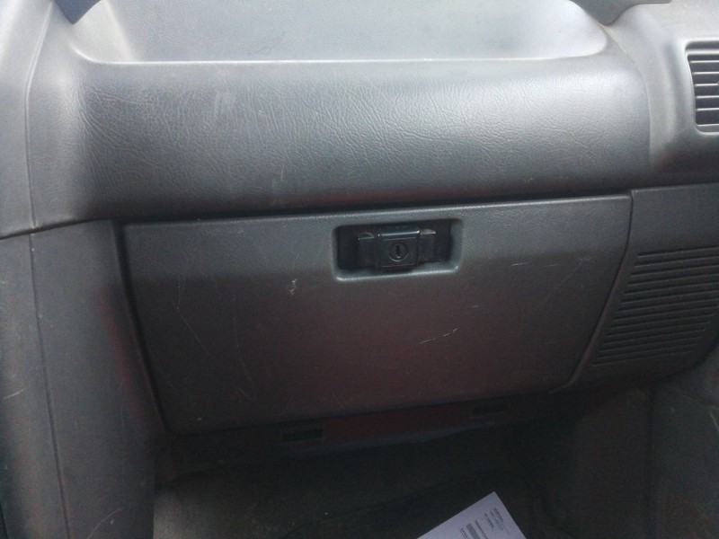 Recambio de guantera para mitsubishi montero (v20/v40) 2.5 turbodiesel referencia OEM IAM MB652136  