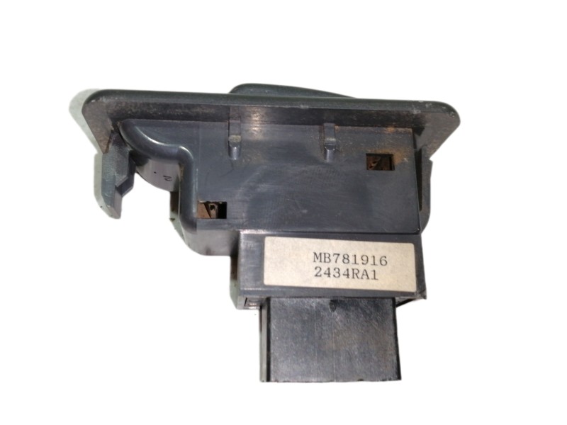 Recambio de mando elevalunas trasero derecho para mitsubishi montero (v20/v40) 2.5 turbodiesel referencia OEM IAM MB781916  