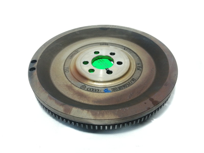 Recambio de volante motor para audi a3 (8p) 1.6 ambiente referencia OEM IAM R0301052710  