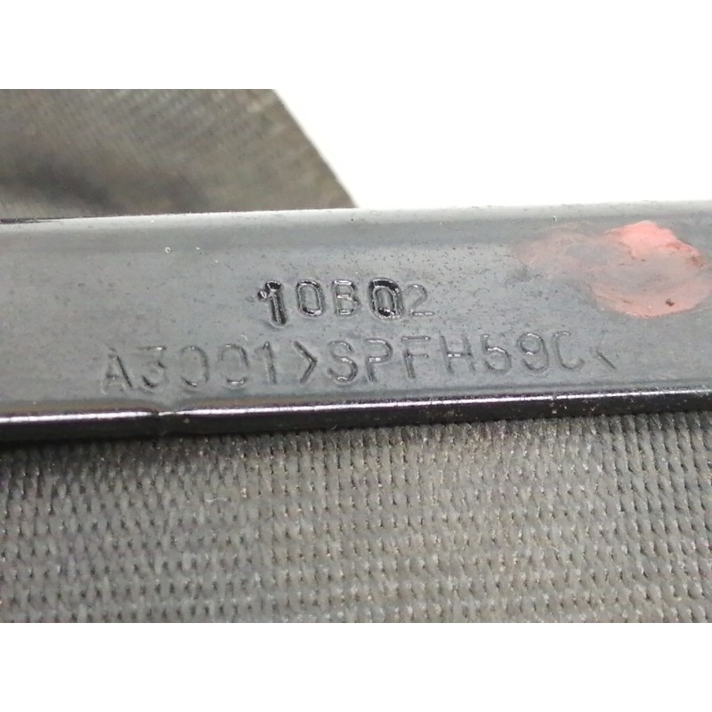 Recambio de cinturon seguridad trasero central para chevrolet captiva 2.0 vcdi lt referencia OEM IAM 10B02  