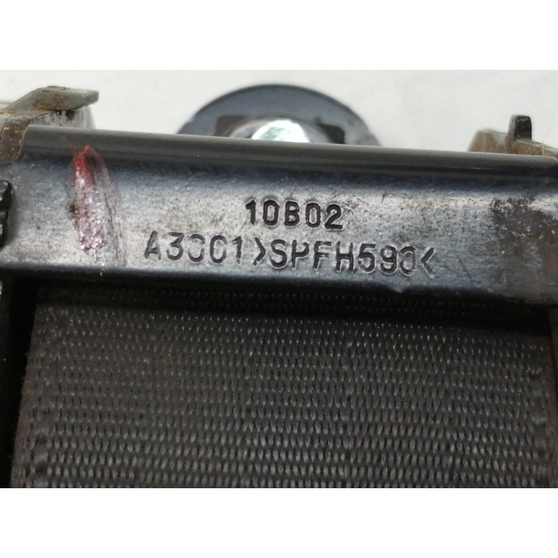Recambio de cinturon seguridad trasero central para chevrolet captiva 2.0 vcdi lt referencia OEM IAM 10B02  