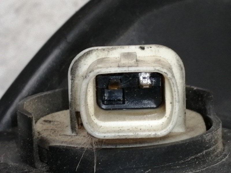 Recambio de faro izquierdo para chevrolet captiva 2.0 vcdi lt referencia OEM IAM   PARA PULIR