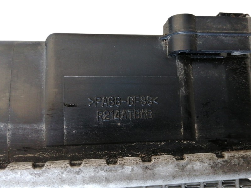 Recambio de radiador agua para hyundai i30 (gd) style referencia OEM IAM R214ATBAB JHWA0 