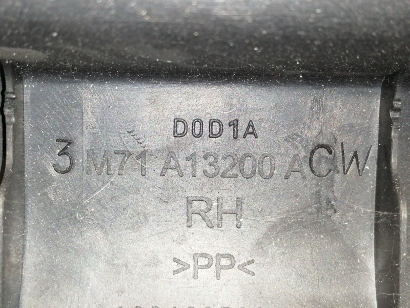 Recambio de moldura para mazda 2 berlina (dy) 1.2 active (55kw) referencia OEM IAM 3M71A13200A  