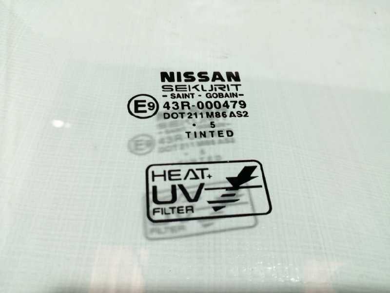Recambio de luna delantera derecha para nissan almera tino (v10m) acenta referencia OEM IAM   