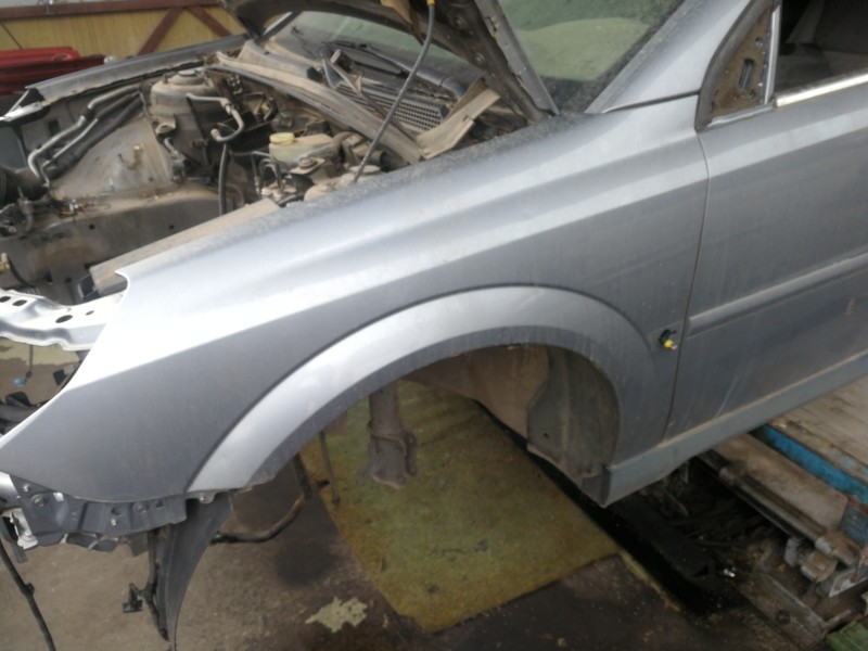 Recambio de aleta delantera izquierda para opel vectra c caravan elegance referencia OEM IAM   