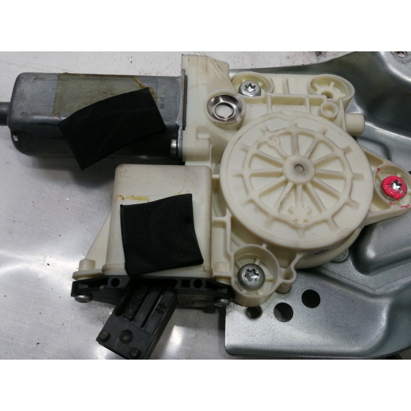 Recambio de elevalunas delantero derecho para opel vectra c caravan elegance referencia OEM IAM 990090104  