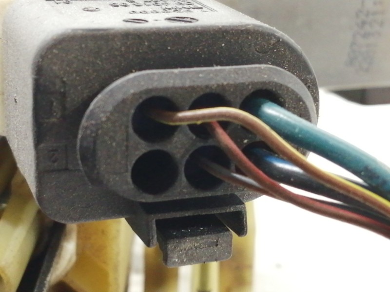 Recambio de elevalunas trasero derecho para bmw serie 5 lim. (f10) 530d xdrive referencia OEM IAM 72715649  