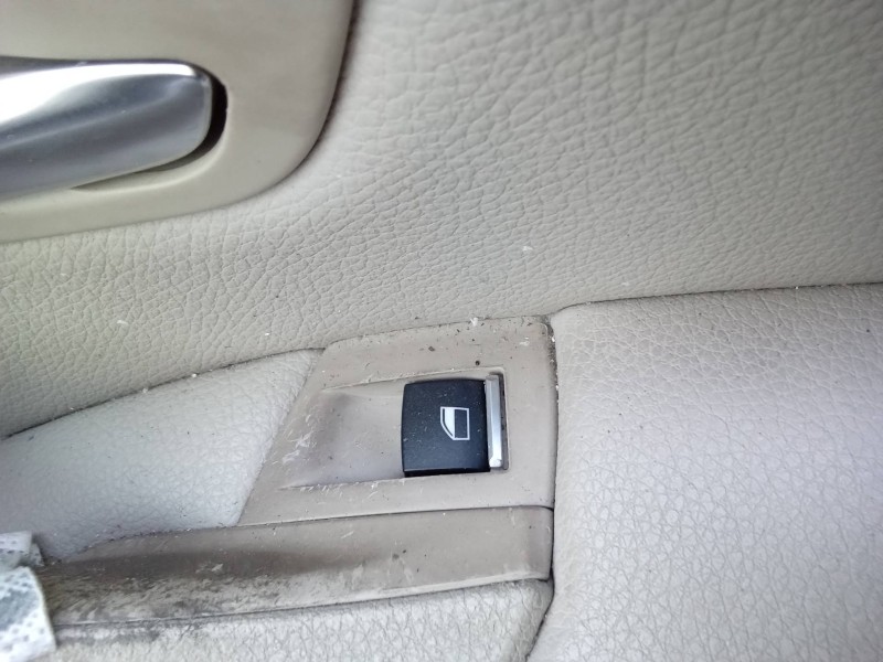 Recambio de mando elevalunas delantero derecho para bmw serie 5 lim. (f10) 530d xdrive referencia OEM IAM 924194901  