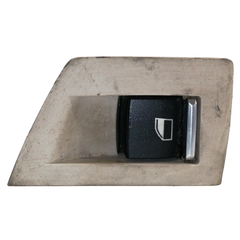 Recambio de mando elevalunas trasero derecho para bmw serie 5 lim. (f10) 530d xdrive referencia OEM IAM 924194901  