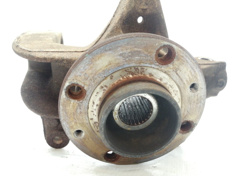 Recambio de mangueta delantera izquierda para renault scenic ii 1.9 dci diesel fap cat referencia OEM IAM   