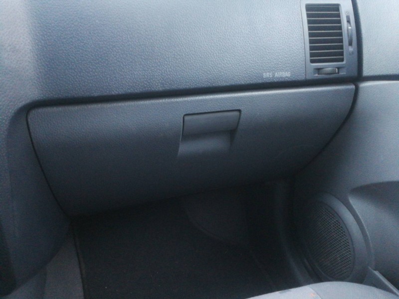 Recambio de guantera para hyundai getz (tb) 1.3 gls referencia OEM IAM 845111C000  