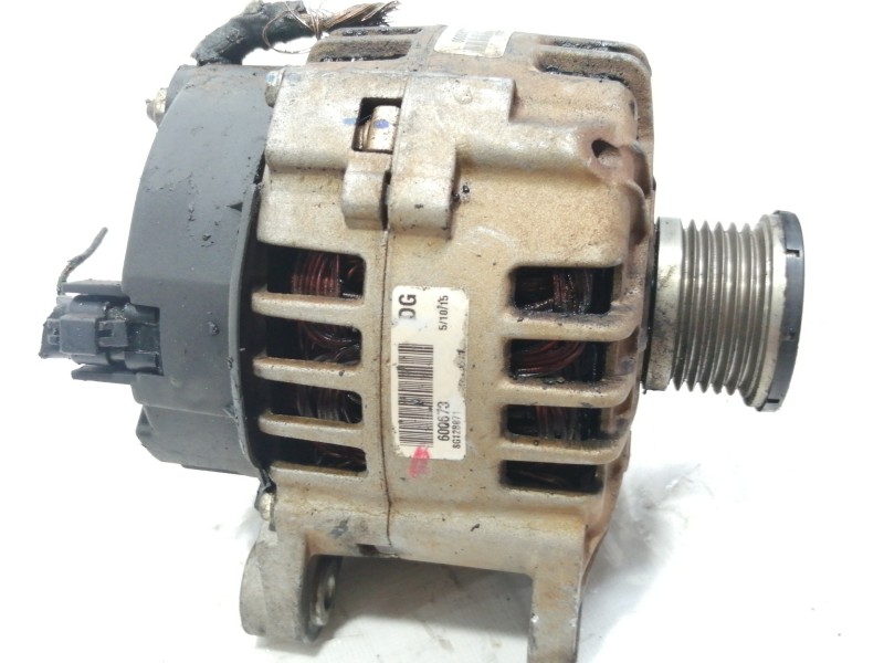 Recambio de alternador para opel movano furgón corto 3.5t referencia OEM IAM 600673  