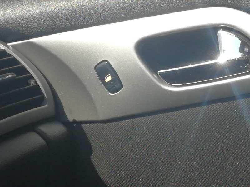 Recambio de mando elevalunas delantero derecho para peugeot 407 st sport referencia OEM IAM 96360166XT  