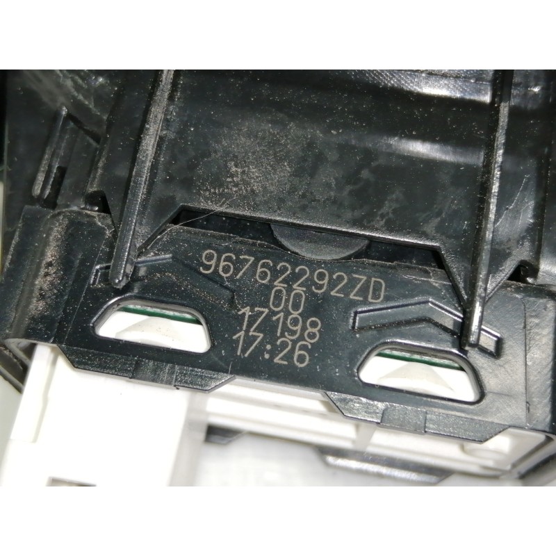 Recambio de mando elevalunas trasero izquierdo para citroën c3 feel referencia OEM IAM 96762292ZD  