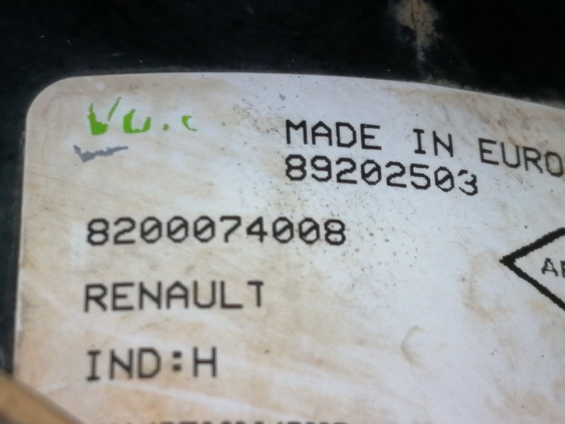 Recambio de faro antiniebla izquierdo para renault megane ii berlina 3p gt referencia OEM IAM 82007400B  