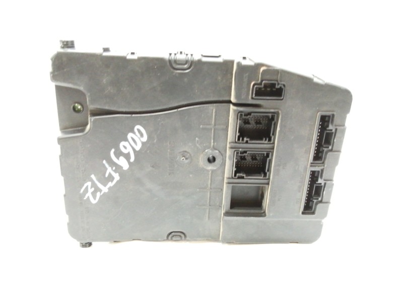 Recambio de centralita motor uce para renault scenic ii grand expression referencia OEM IAM 8200766462 8200125077 S118539002E