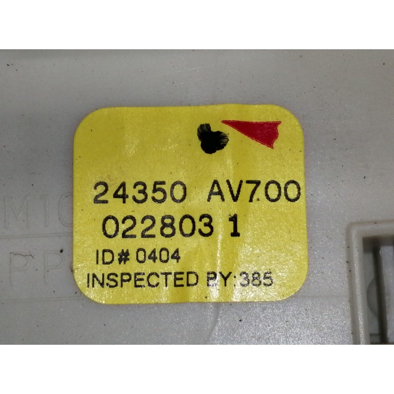 Recambio de caja reles / fusibles para nissan primera berlina (p12) acenta referencia OEM IAM 24350AV700  