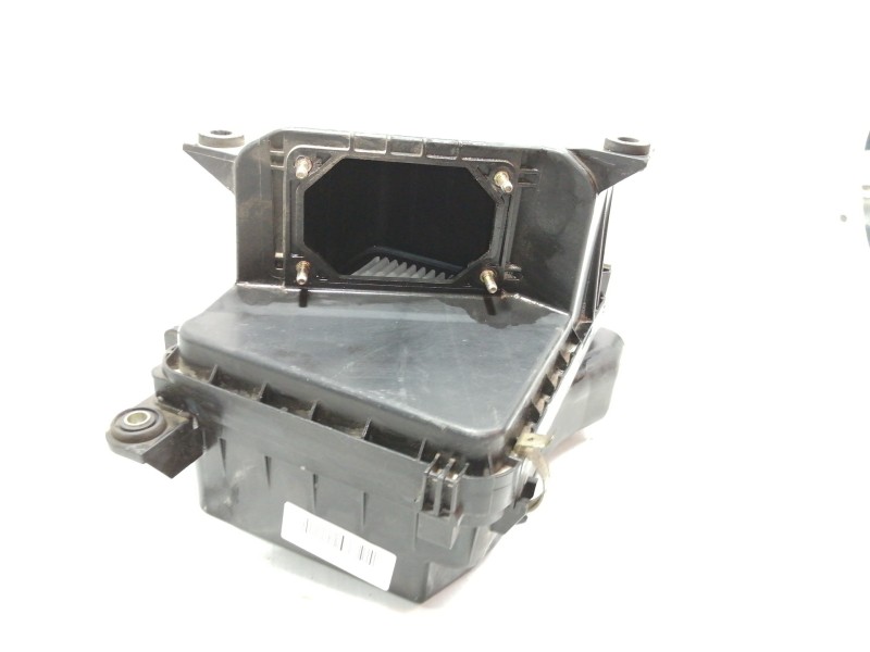 Recambio de filtro aire para mitsubishi space wagon (n80/n90) 2,4 glx referencia OEM IAM 1140009930  