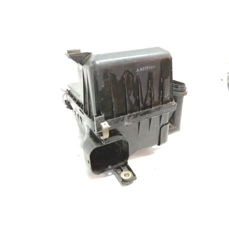 Recambio de filtro aire para mitsubishi space wagon (n80/n90) 2,4 glx referencia OEM IAM 1140009930  