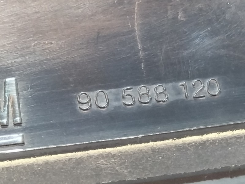 Recambio de rejilla delantera para opel astra g berlina 2.0 dti referencia OEM IAM 90588120  