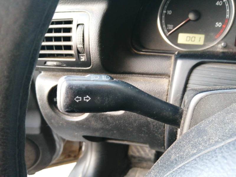 Recambio de mando intermitentes para volkswagen passat variant (3b6) 1.9 tdi referencia OEM IAM 202852ATW 8L0953513G 