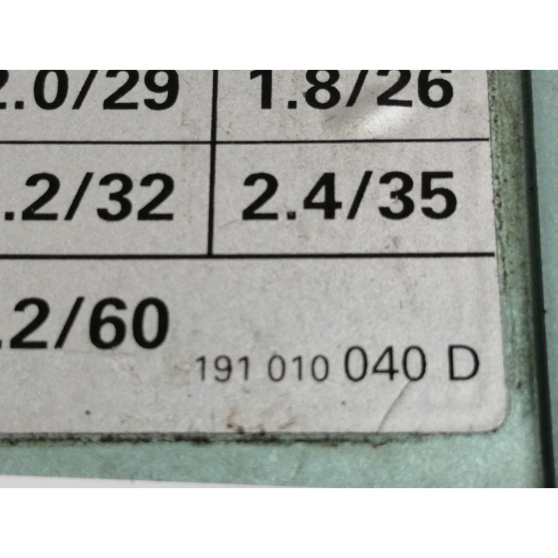 Recambio de tapa exterior combustible para volkswagen golf ii (191/193) cl referencia OEM IAM 321809905  