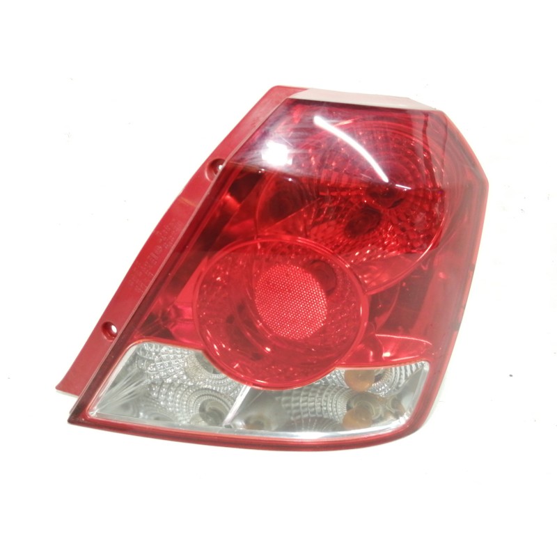 Recambio de piloto trasero derecho para chevrolet kalos 1.2 se referencia OEM IAM 300267R  