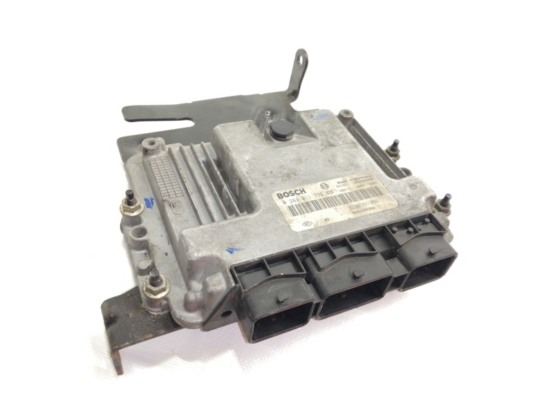 Recambio de centralita motor uce para renault megane ii berlina 5p confort authentique referencia OEM IAM 0281011776  