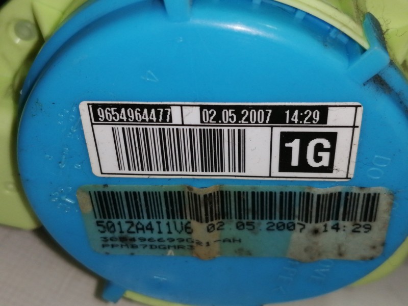 Recambio de cinturon seguridad delantero izquierdo para citroën c4 picasso sx referencia OEM IAM 9654964477  5 PUERTAS