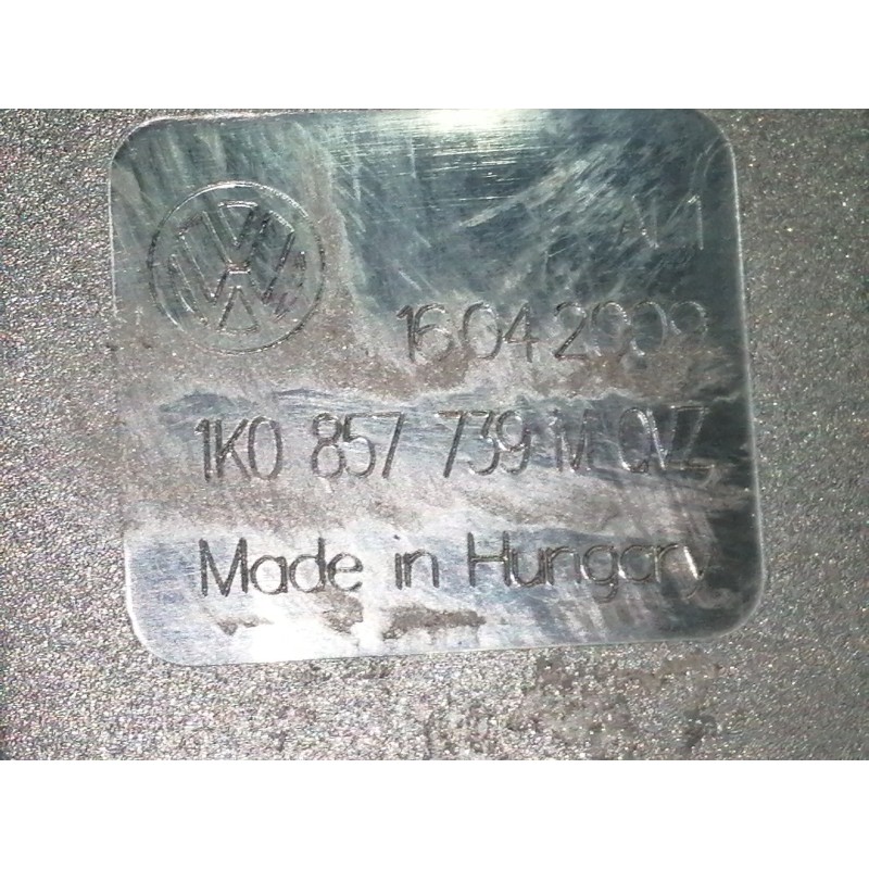 Recambio de enganche cinturon trasero izquierdo para volkswagen golf vi (5k1) advance referencia OEM IAM 1K857739M  