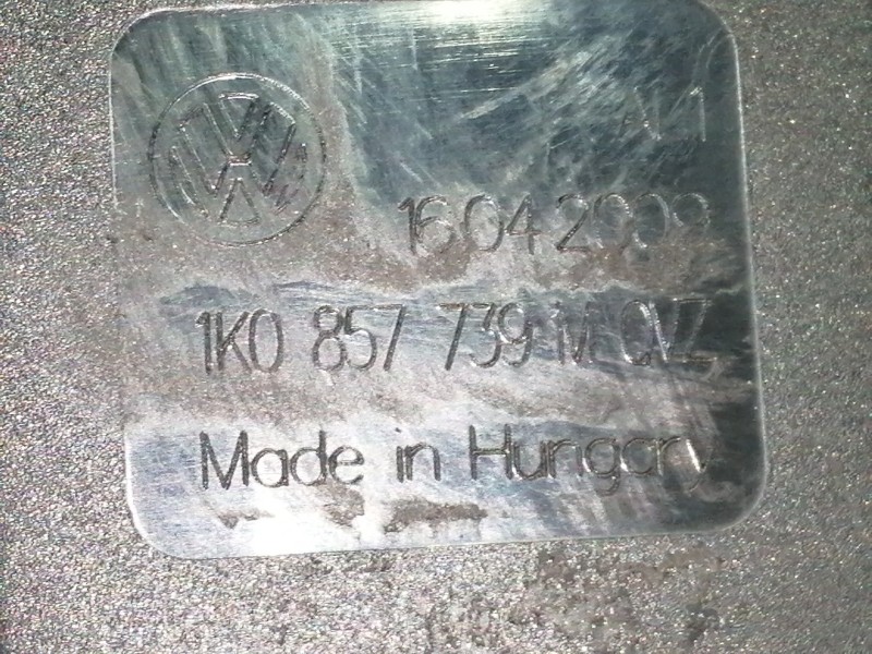 Recambio de enganche cinturon trasero izquierdo para volkswagen golf vi (5k1) advance referencia OEM IAM 1K857739M  