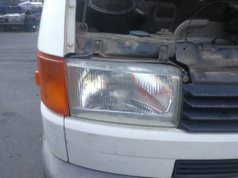 Recambio de faro derecho para volkswagen t4 transporter/furgoneta (mod. 1991) caja cerrada referencia OEM IAM   