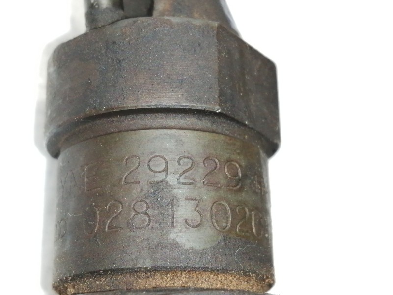 Recambio de inyector para volkswagen t4 transporter/furgoneta (mod. 1991) caja cerrada referencia OEM IAM 028130201F  