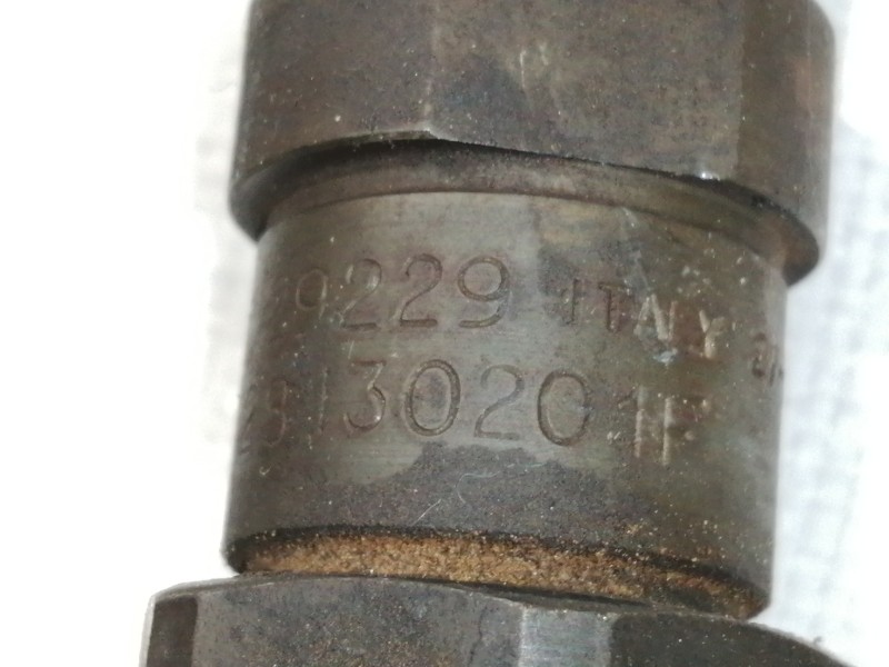 Recambio de inyector para volkswagen t4 transporter/furgoneta (mod. 1991) caja cerrada referencia OEM IAM 028130201F  