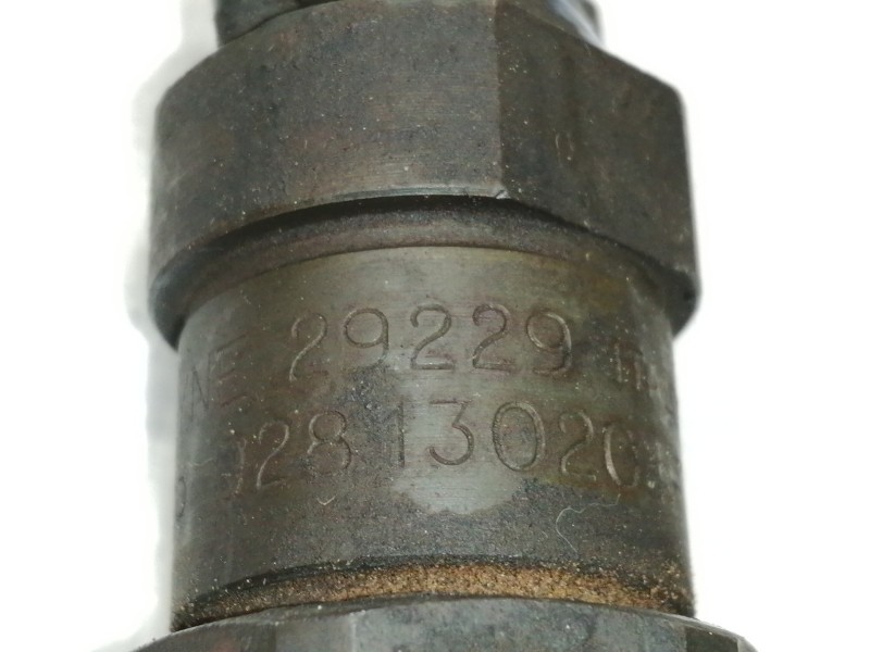 Recambio de inyector para volkswagen t4 transporter/furgoneta (mod. 1991) caja cerrada referencia OEM IAM 028130201F  