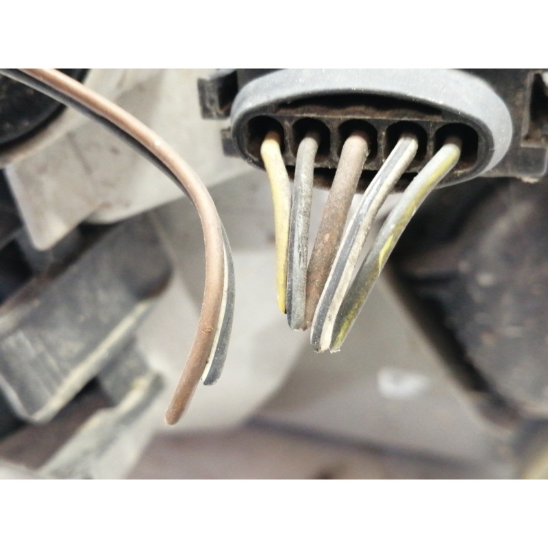 Recambio de faro izquierdo para mercedes-benz clase a (w168) 170 cdi (168.008) referencia OEM IAM 0301152211  