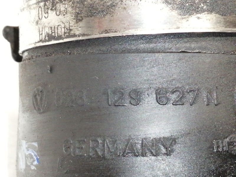 Recambio de tubo para volkswagen t4 transporter/furgoneta (mod. 1991) caja cerrada referencia OEM IAM 028129627  