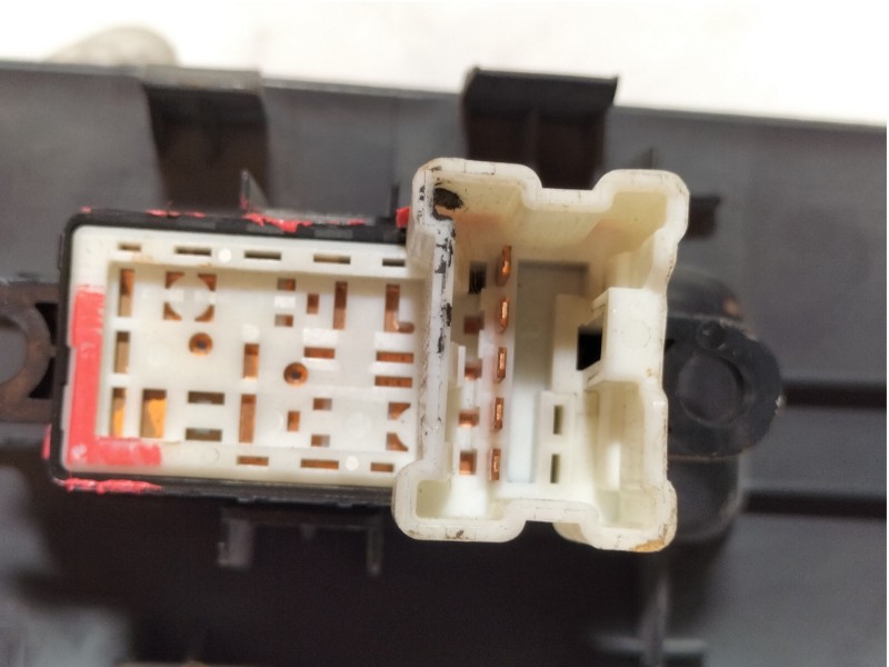 Recambio de mando elevalunas delantero derecho para nissan tiida (c11x/sc11x) acenta referencia OEM IAM   