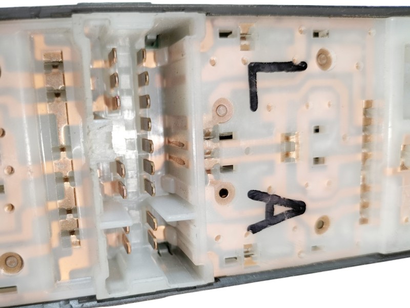 Recambio de mando elevalunas delantero izquierdo para nissan tiida (c11x/sc11x) acenta referencia OEM IAM   