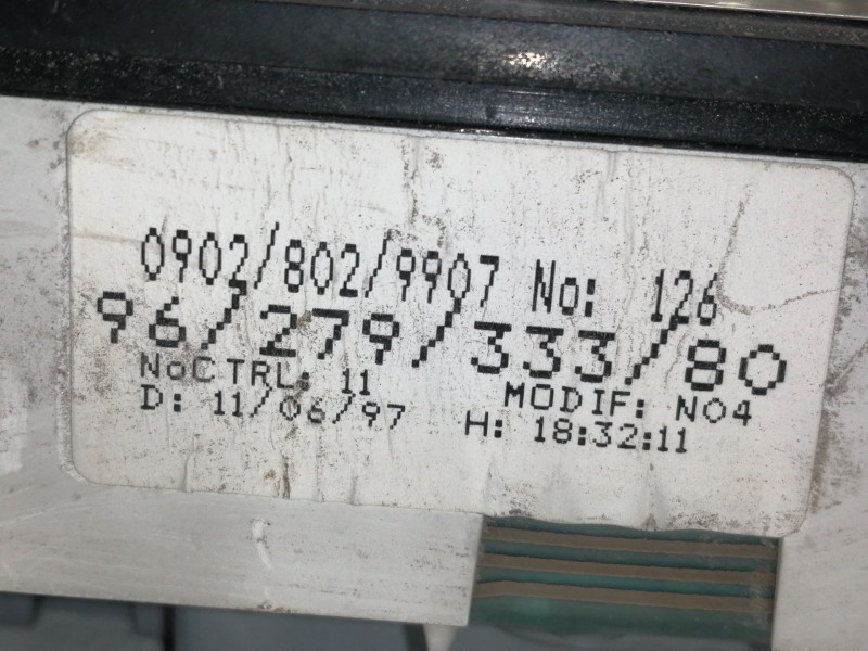 Recambio de cuadro instrumentos para citroën saxo 1.4 monaco referencia OEM IAM 9627933380  