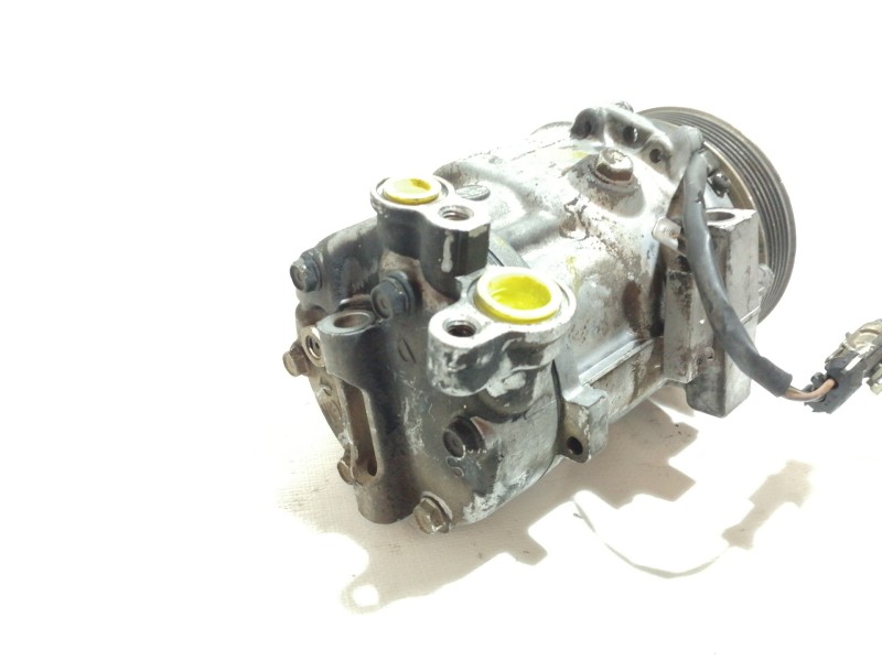 Recambio de compresor aire acondicionado para opel corsa c blue line referencia OEM IAM 13197538  