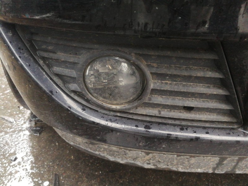 Recambio de faro antiniebla derecho para opel corsa c blue line referencia OEM IAM 13118671  